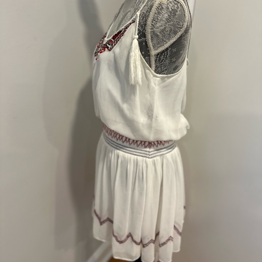 Free People Sz:L White Chiffon Flowy Boho Summer Dress Aztec Tribal Embroidery. - Picture 11 of 15
